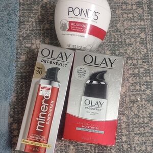 Olay Regenerist Advanced Anti-Aging Moisturizer - Red